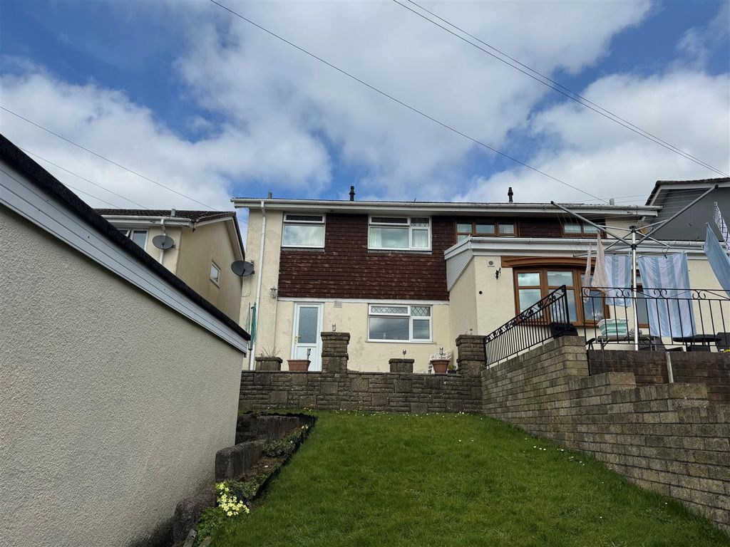 Property photo 2 of 16 25.Jpg