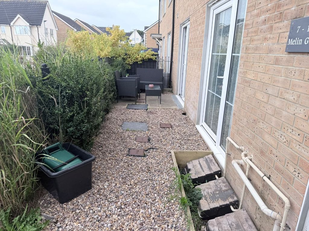 Property photo 2 of 17 5549401
