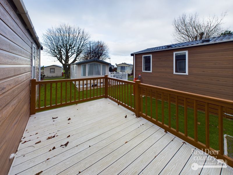 Property photo 2 of 9 Decking