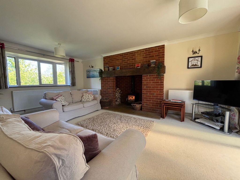 Property photo 2 of 19