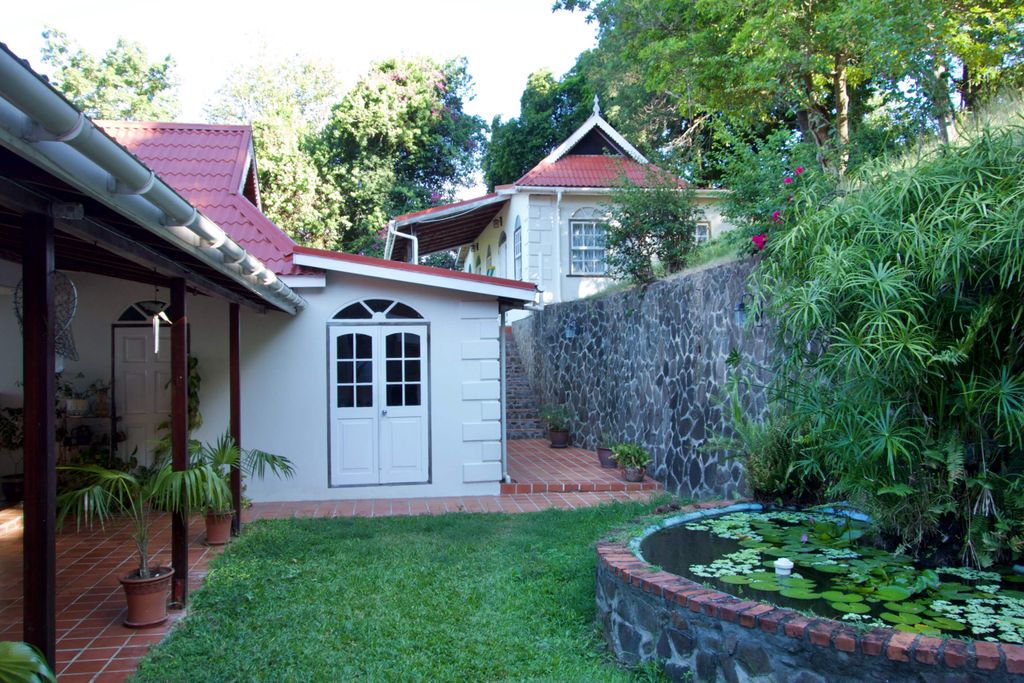 Property photo 3 of 18