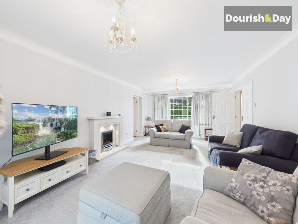 Property photo 2 of 36