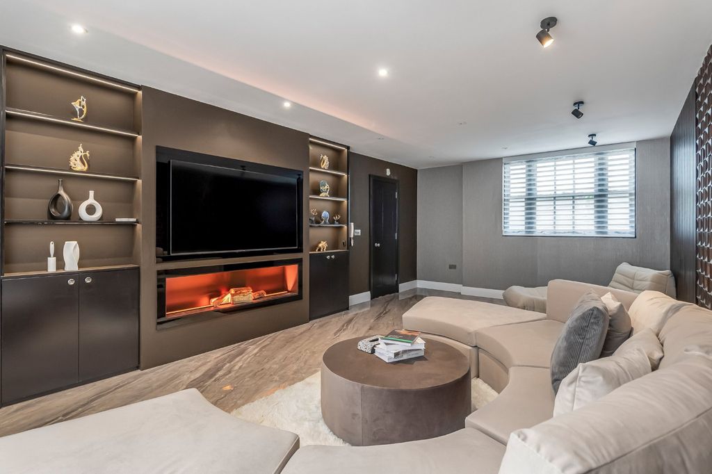 Property photo 3 of 16 Picture No. 99