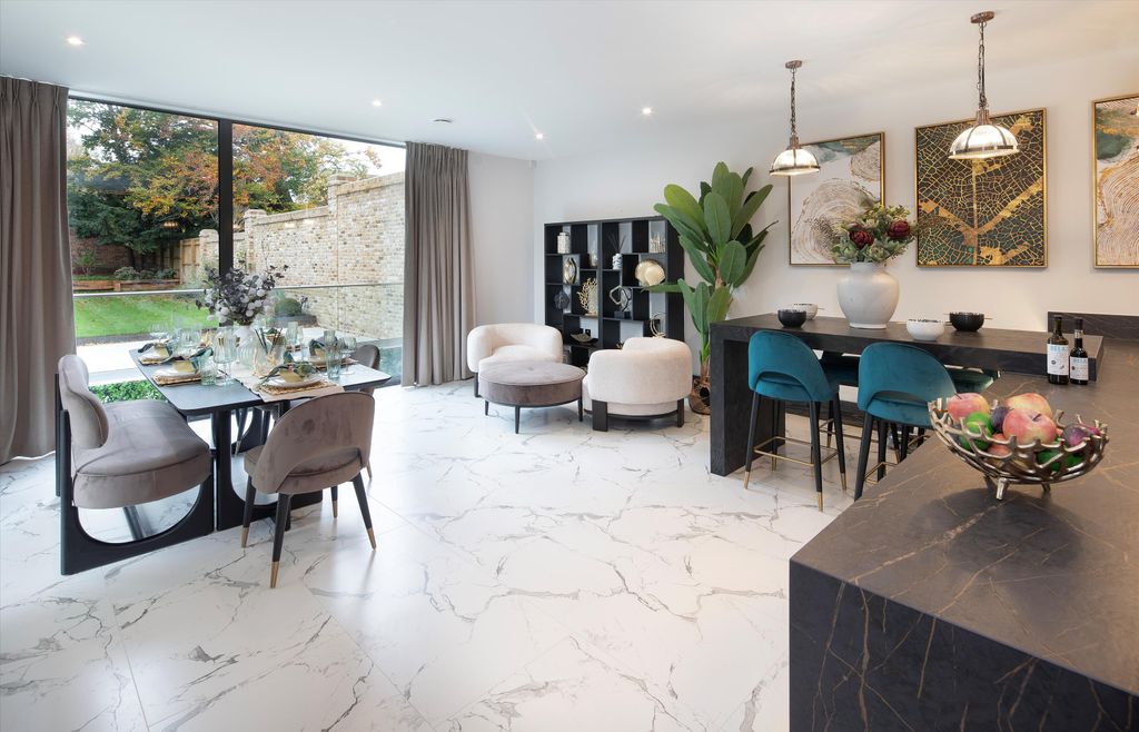 Property photo 2 of 32 Image