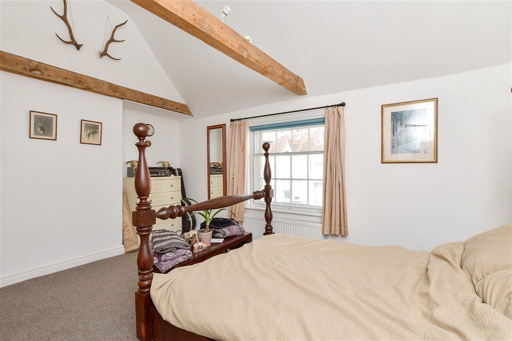 Property photo 3 of 7 Bedroom 1