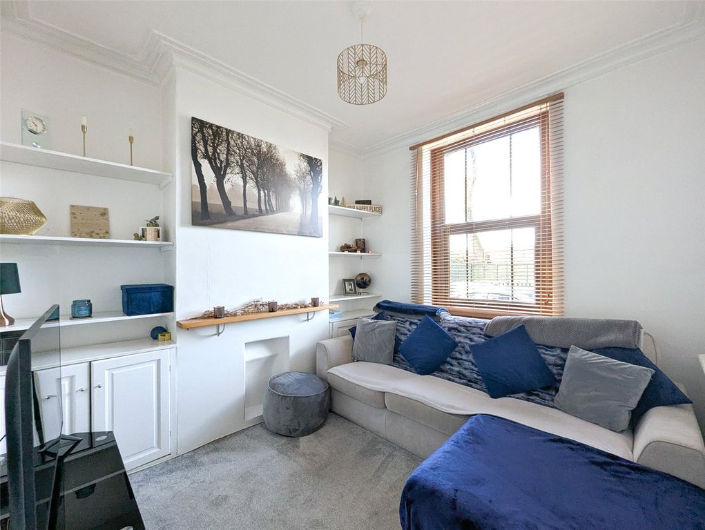 Property photo 2 of 16 Picture No. 14