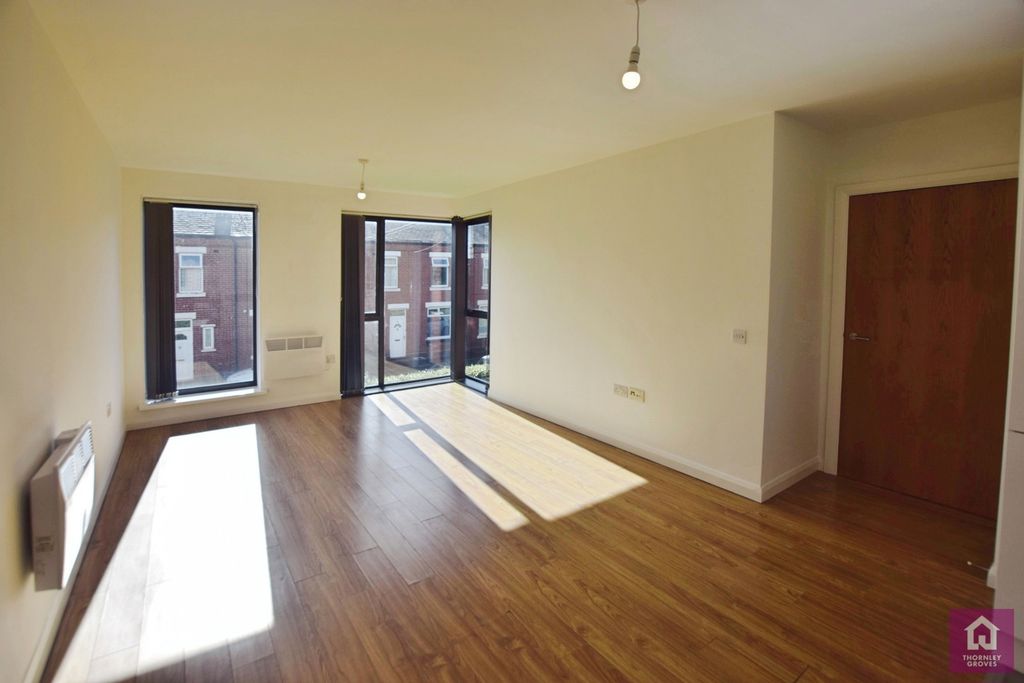 Property photo 1 of 13 Pbox-Img.Jpg