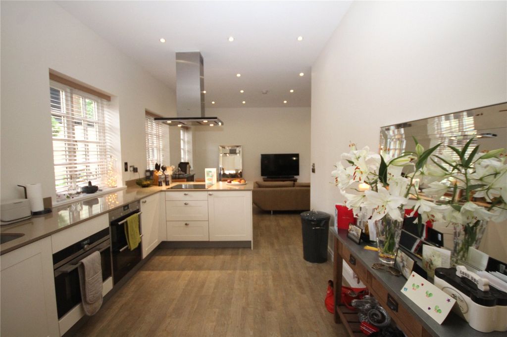 Property photo 3 of 8 Picture No. 42