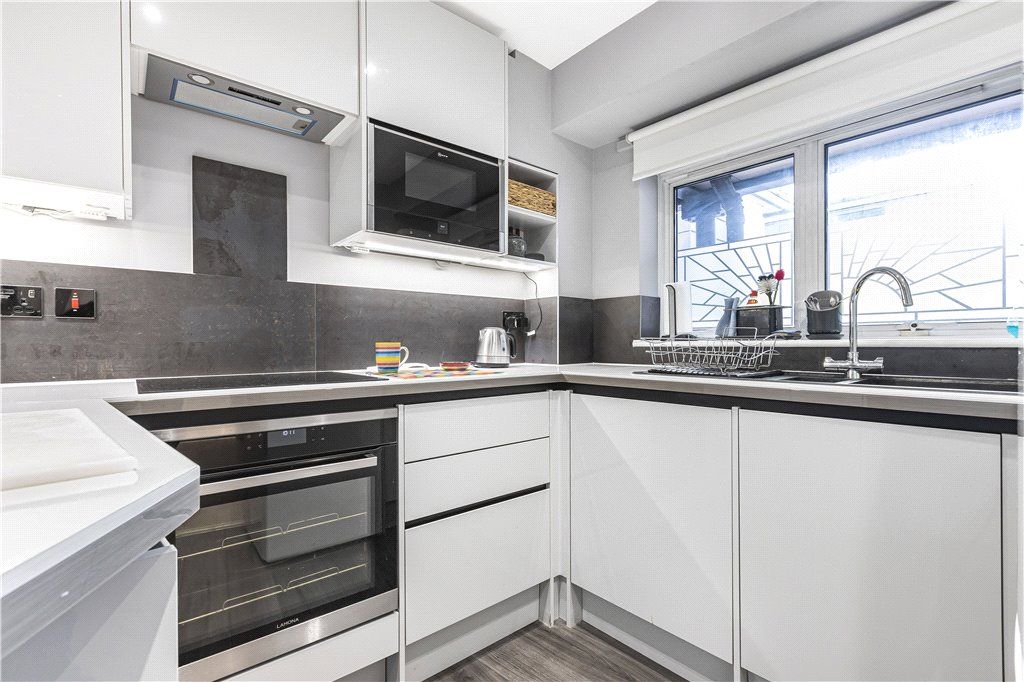 Property photo 3 of 13 Kitchen