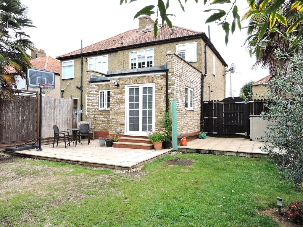 Property photo 3 of 24