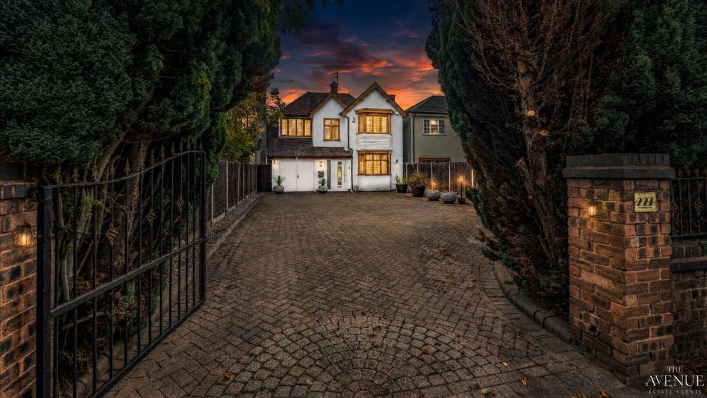 Property photo 1 of 33 5480041