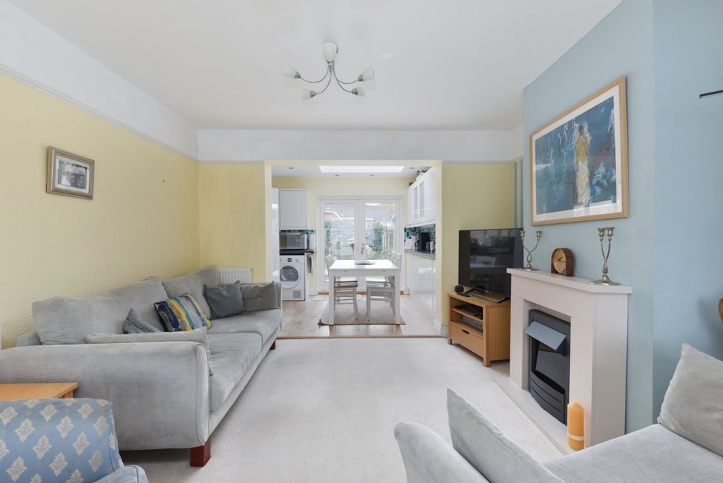 Property photo 2 of 23 4585355