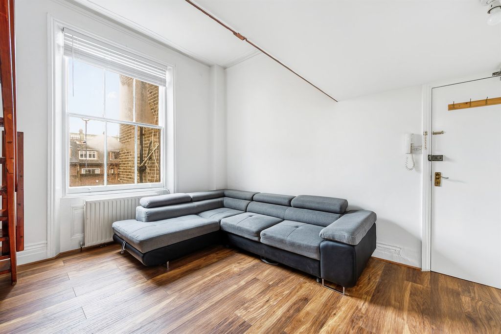 Property photo 1 of 6 (Main)