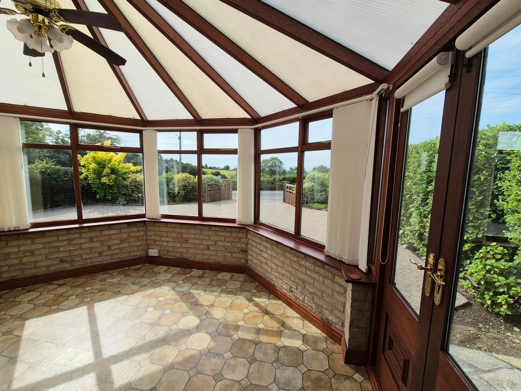 Property photo 3 of 20 Consrevatory