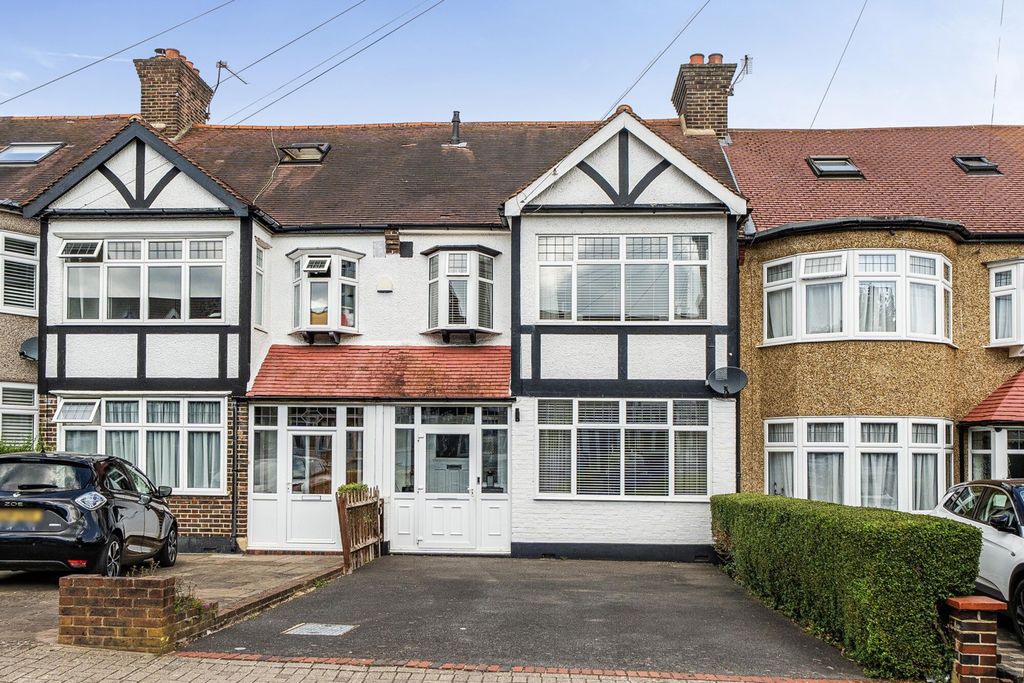 Property photo 1 of 16 External