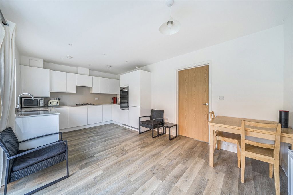 Property photo 2 of 16 Picture No. 22