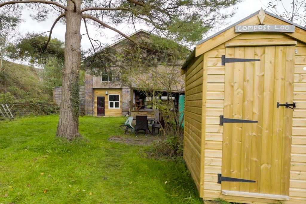 Property photo 2 of 26