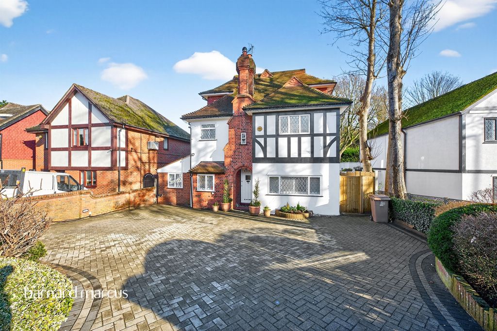 Property photo 1 of 22