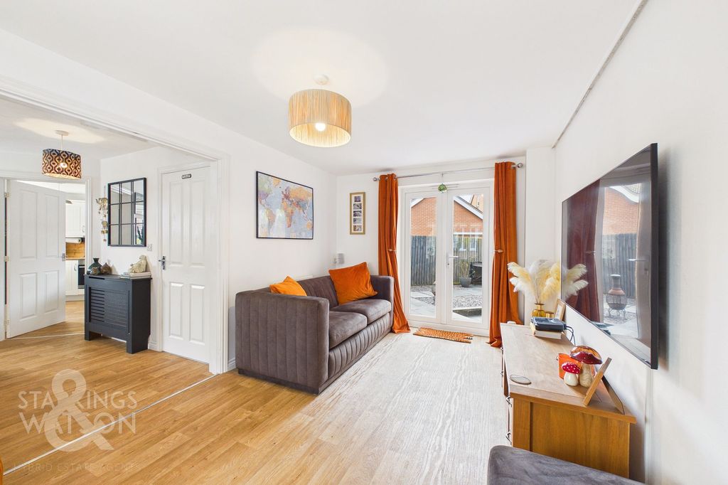 Property photo 2 of 30