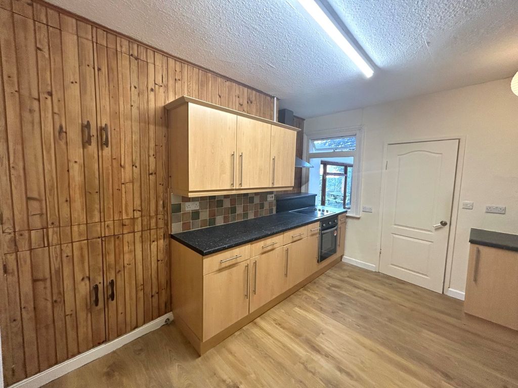 Property photo 3 of 8 Picture No. 16