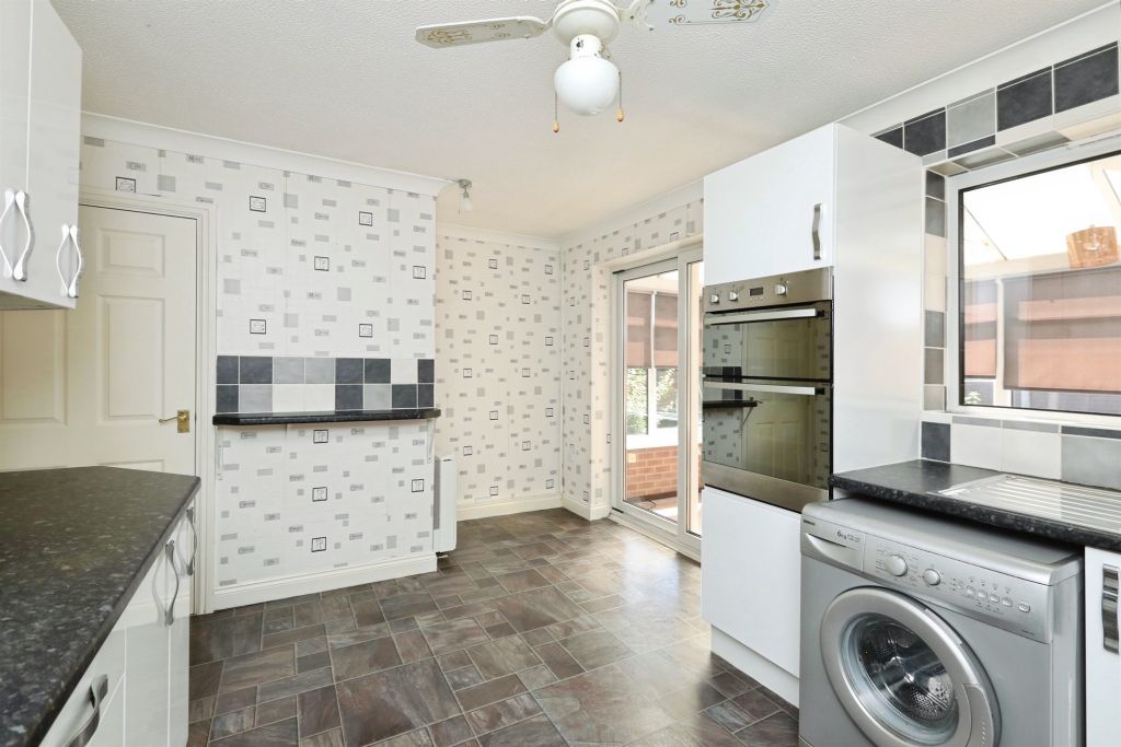 Property photo 3 of 18