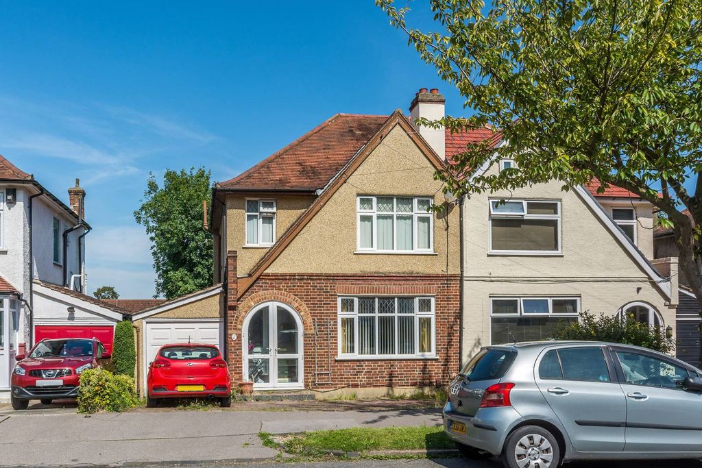 Property photo 1 of 3