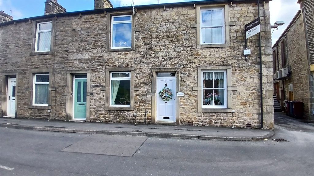 Property photo 1 of 32 External