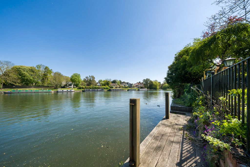 Additional image 27 of 10 bed property for saleChauntry Road, Bray, Maidenhead SL6