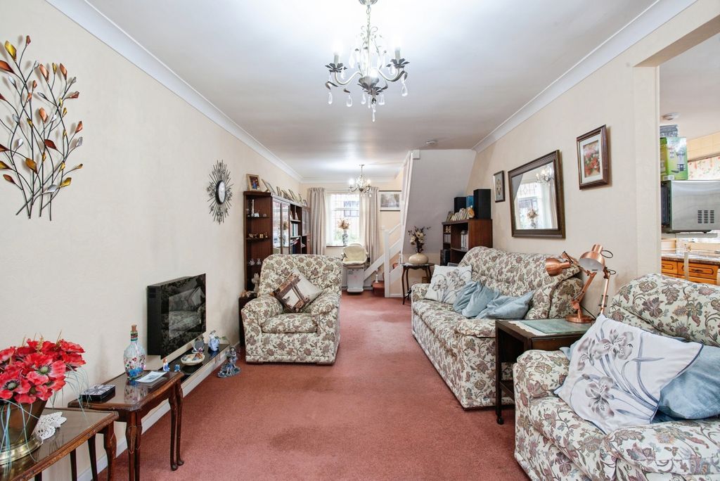 Property photo 3 of 17 Pbox-Img.Jpg