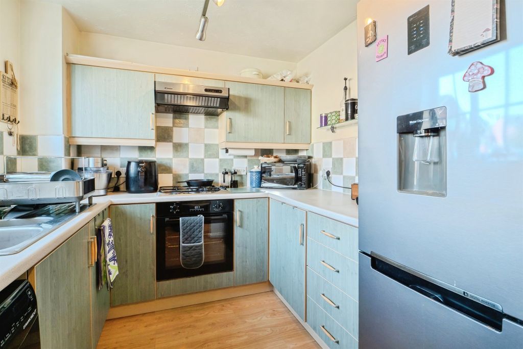 Property photo 3 of 17