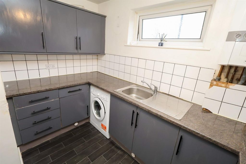 Property photo 2 of 10 4-2.Jpg