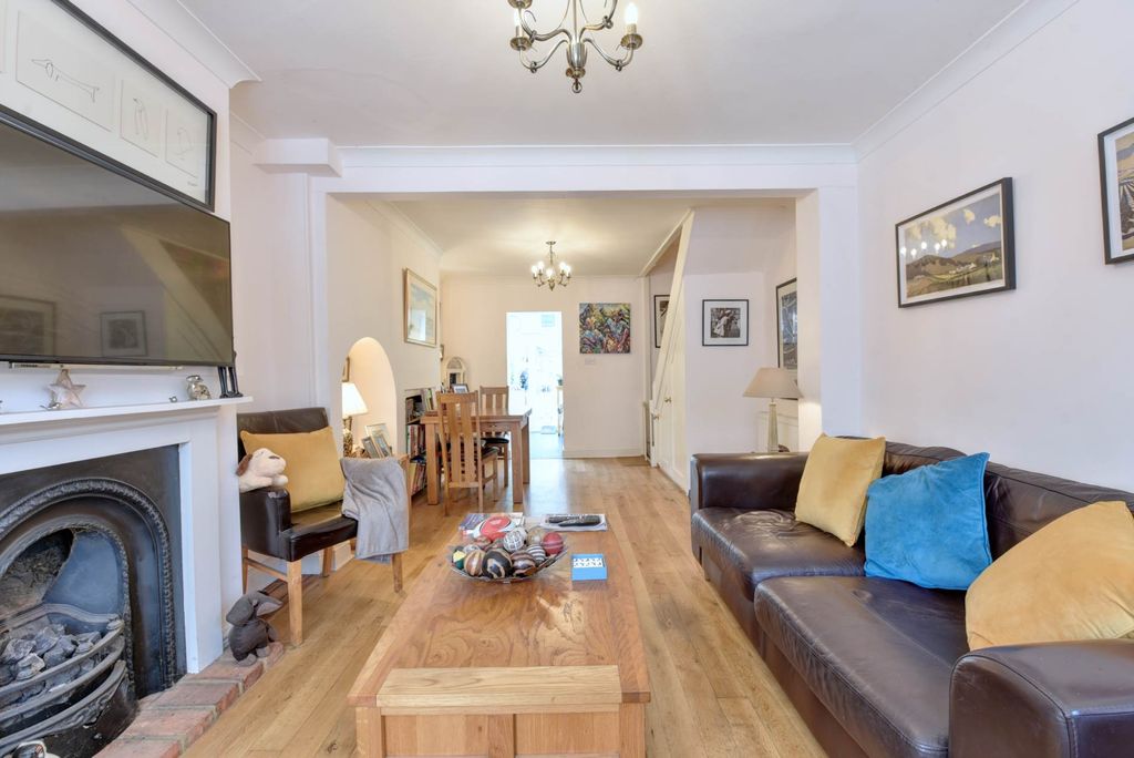 Property photo 3 of 12