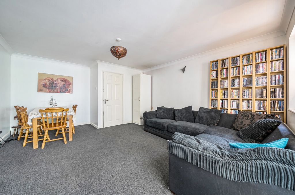 Property photo 3 of 13 1350433-2-68c05Aa...