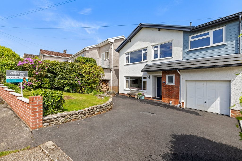 Property photo 1 of 29