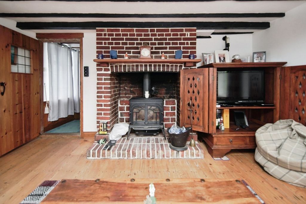 Property photo 3 of 25