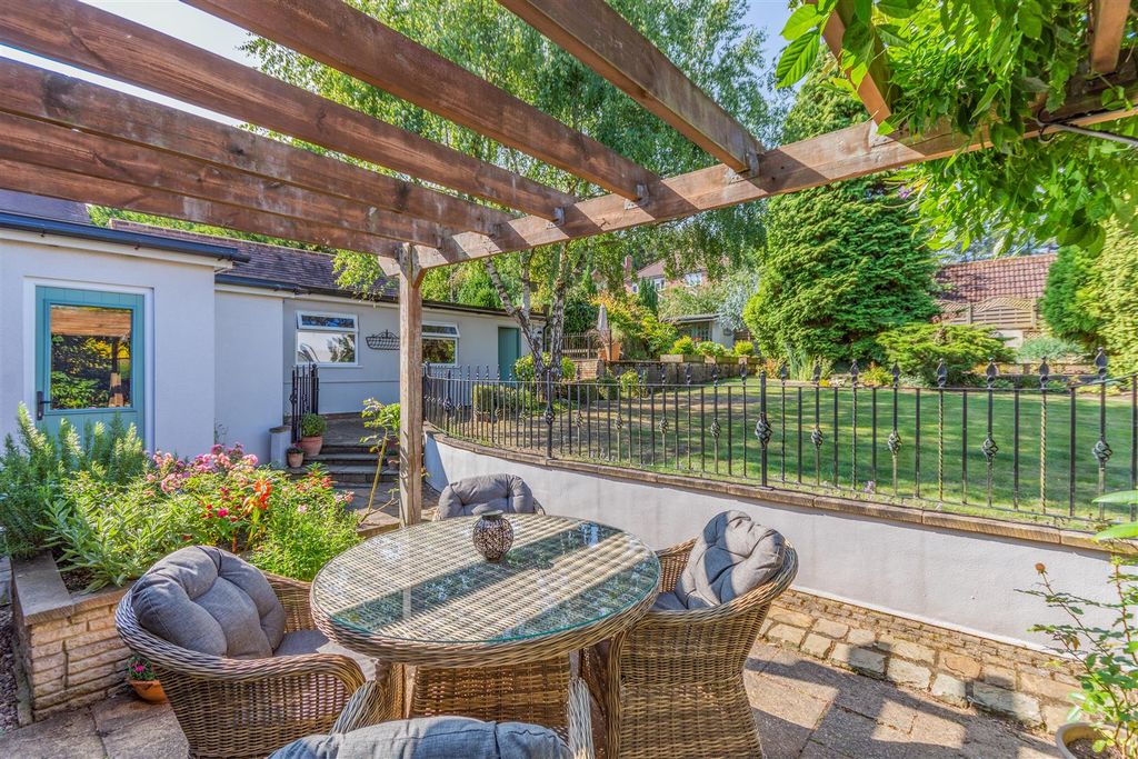 Property photo 3 of 59 8660343-Exterior01.Jpg