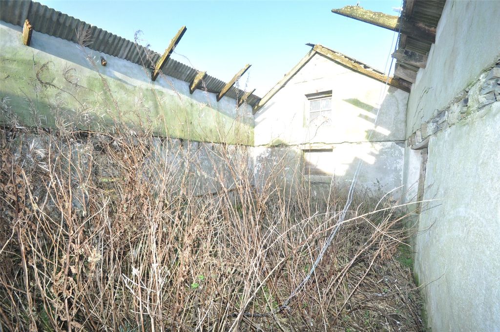 Property photo 3 of 5 Stone Outbuilding