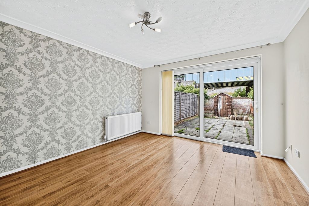 Property photo 2 of 13 2