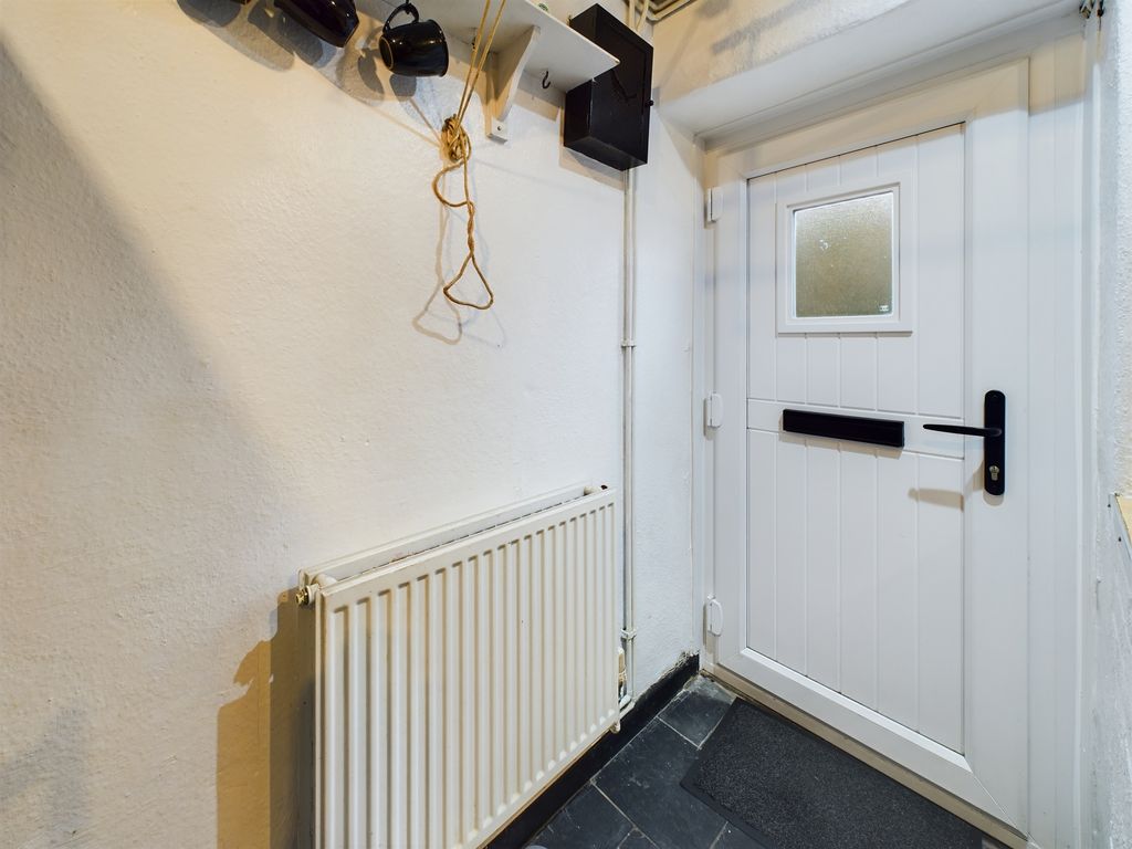 Property photo 3 of 44 Cam02089G0-Pr0375-Still005