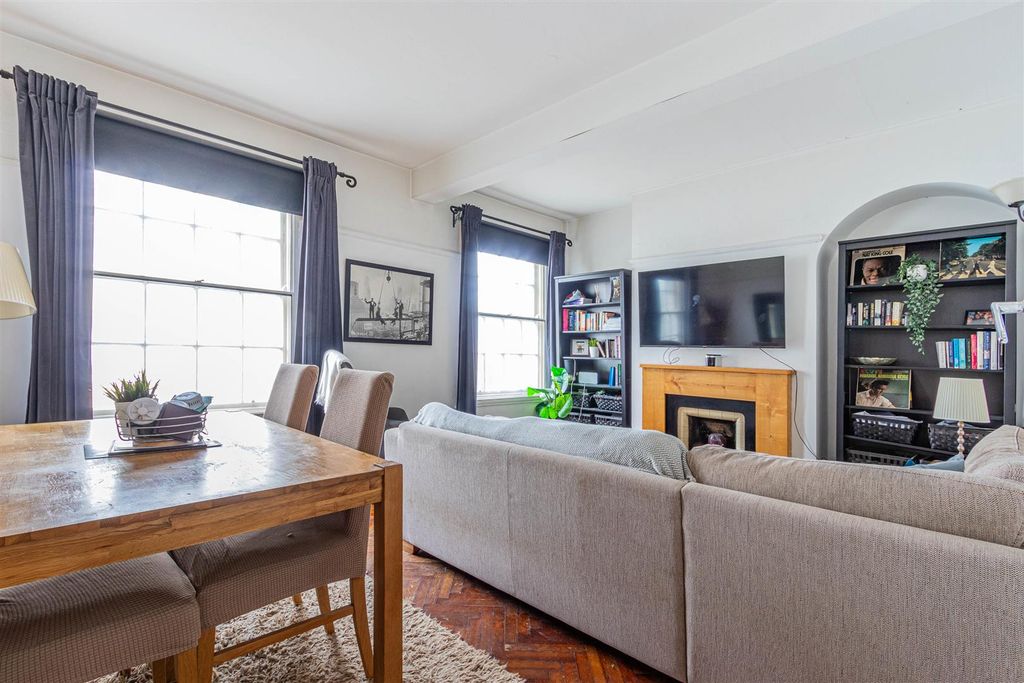 Property photo 2 of 14 Dunraven House 8-3.Jpg