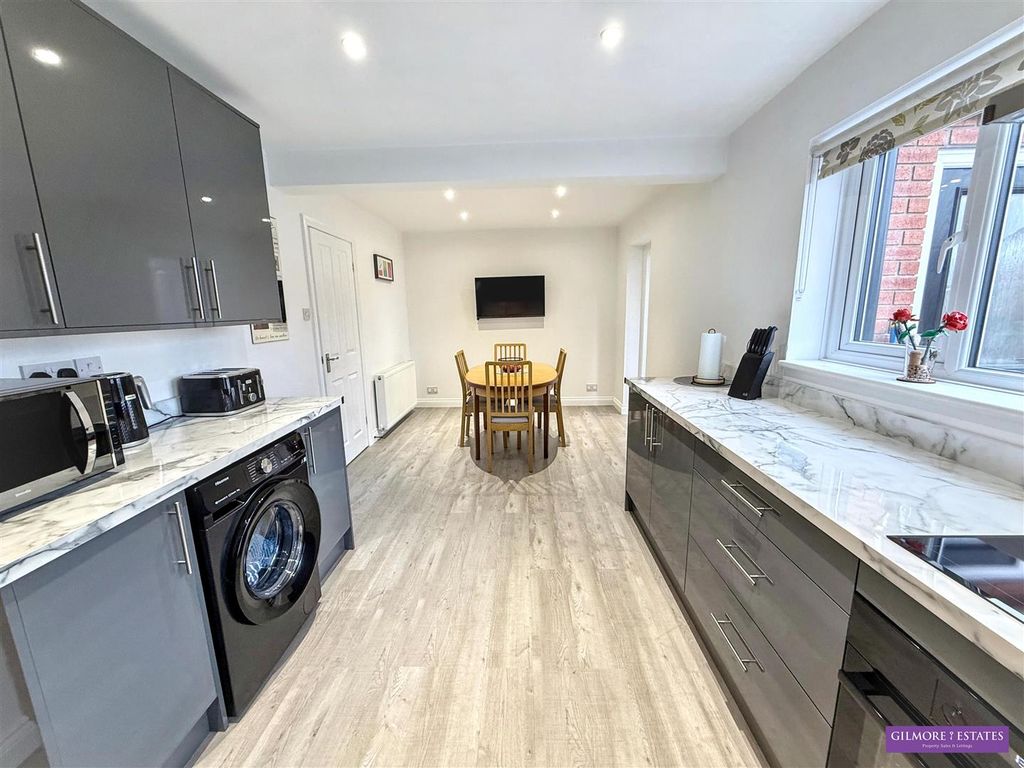 Property photo 2 of 21 6.Jpg