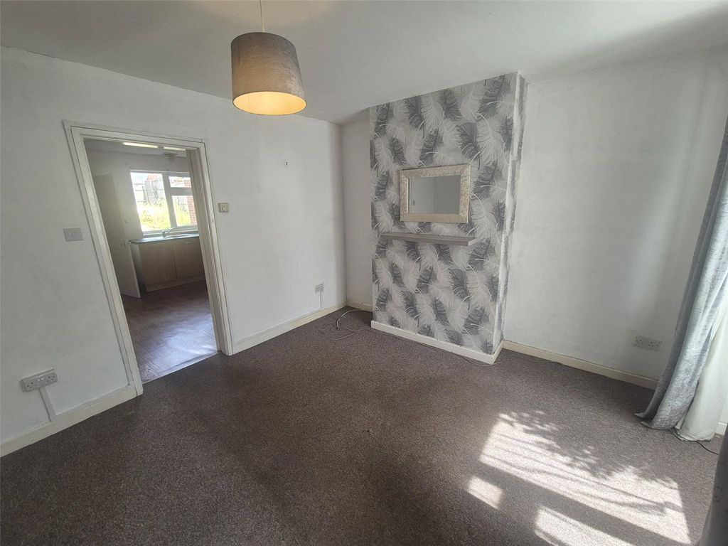 Property photo 2 of 10 Picture No. 03