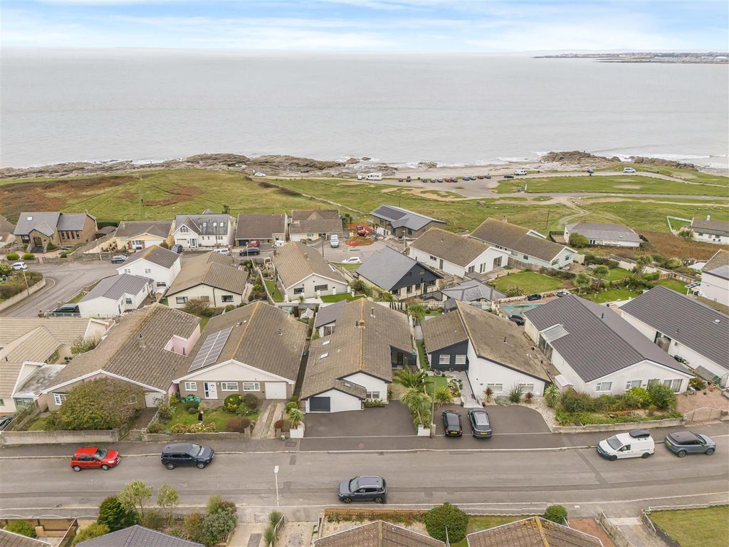 Property photo 2 of 23 44-Dji_20251016133159_0282_D.Jpg