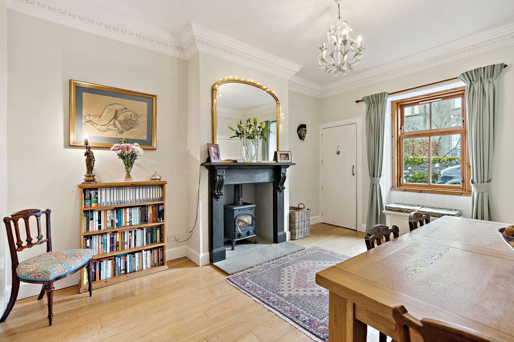 Property photo 3 of 24