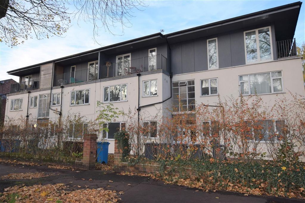 Property photo 1 of 5 External (Main)