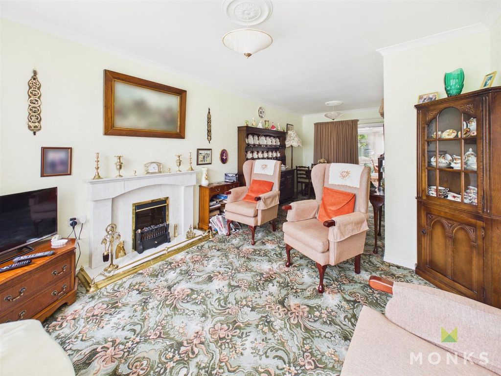 Property photo 3 of 14 Cam05160G0-Pr0086-Still014.Jpg