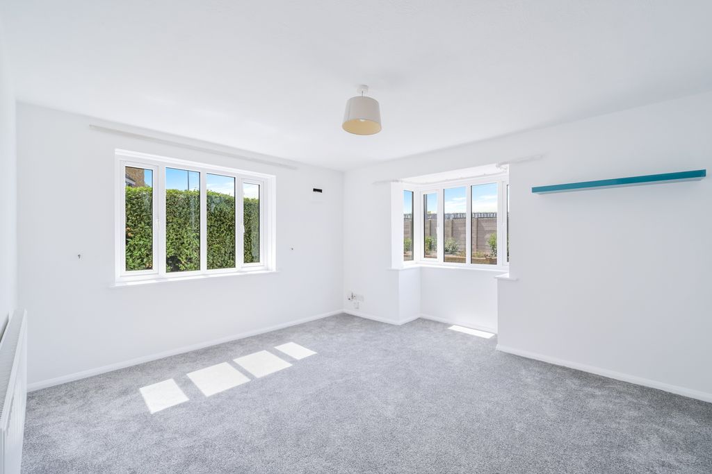 Property photo 2 of 16 Picture No. 05