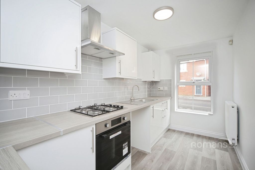 Property photo 2 of 12 Pbox-Img.Jpg