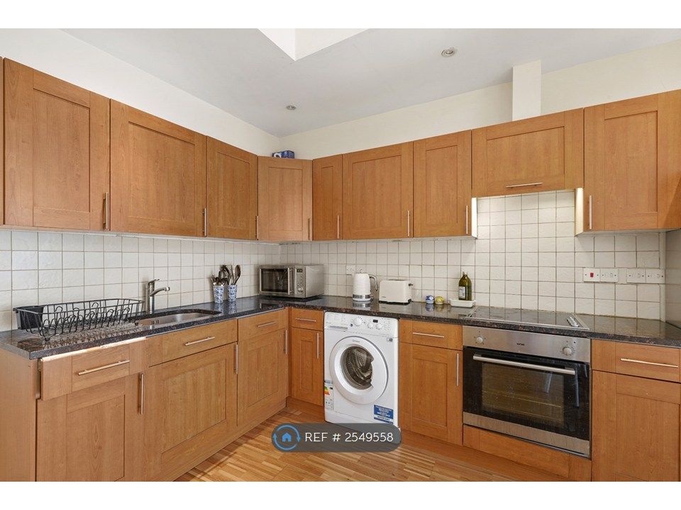 Property photo 1 of 3