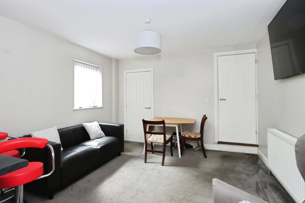 Property photo 2 of 15 Dinning Room